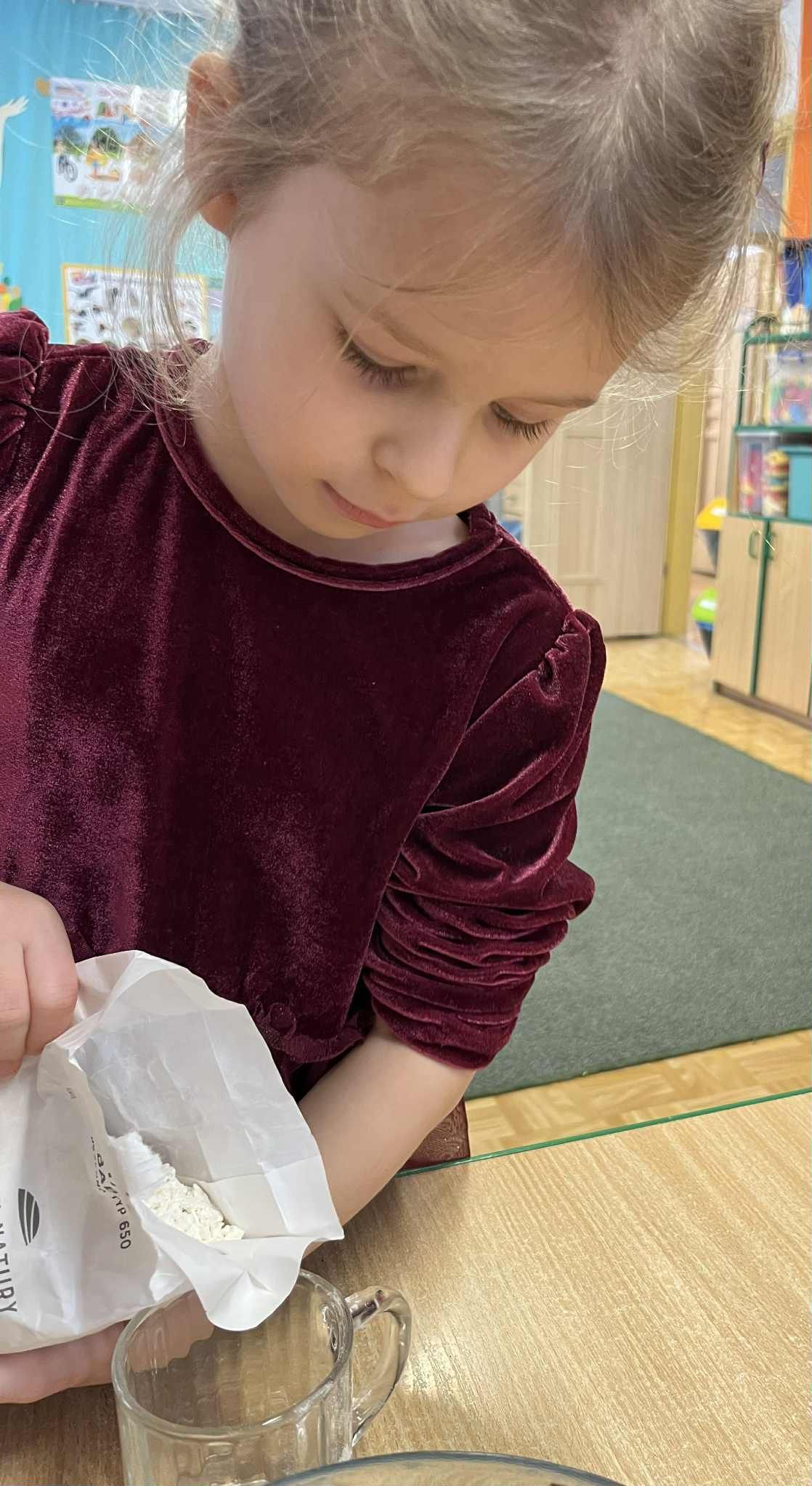 ee8547d5-4760-4ff2-8abe-3f926c8b5a45