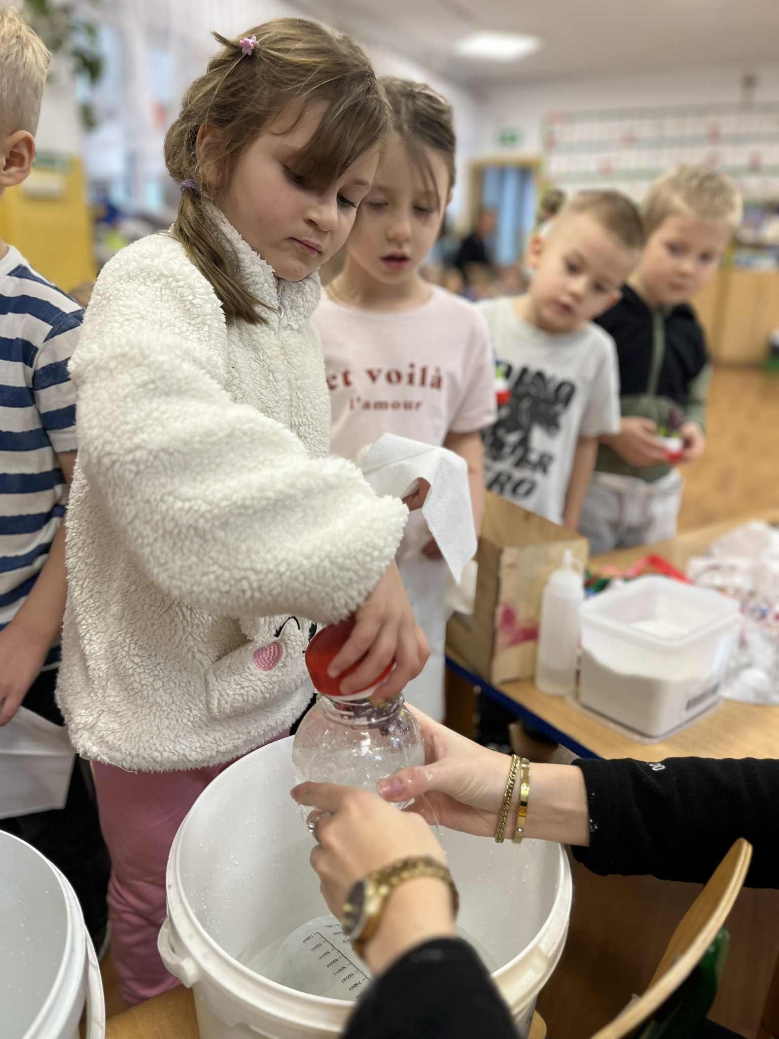 dad6d9e5-d64b-4146-9454-8af3364ae188