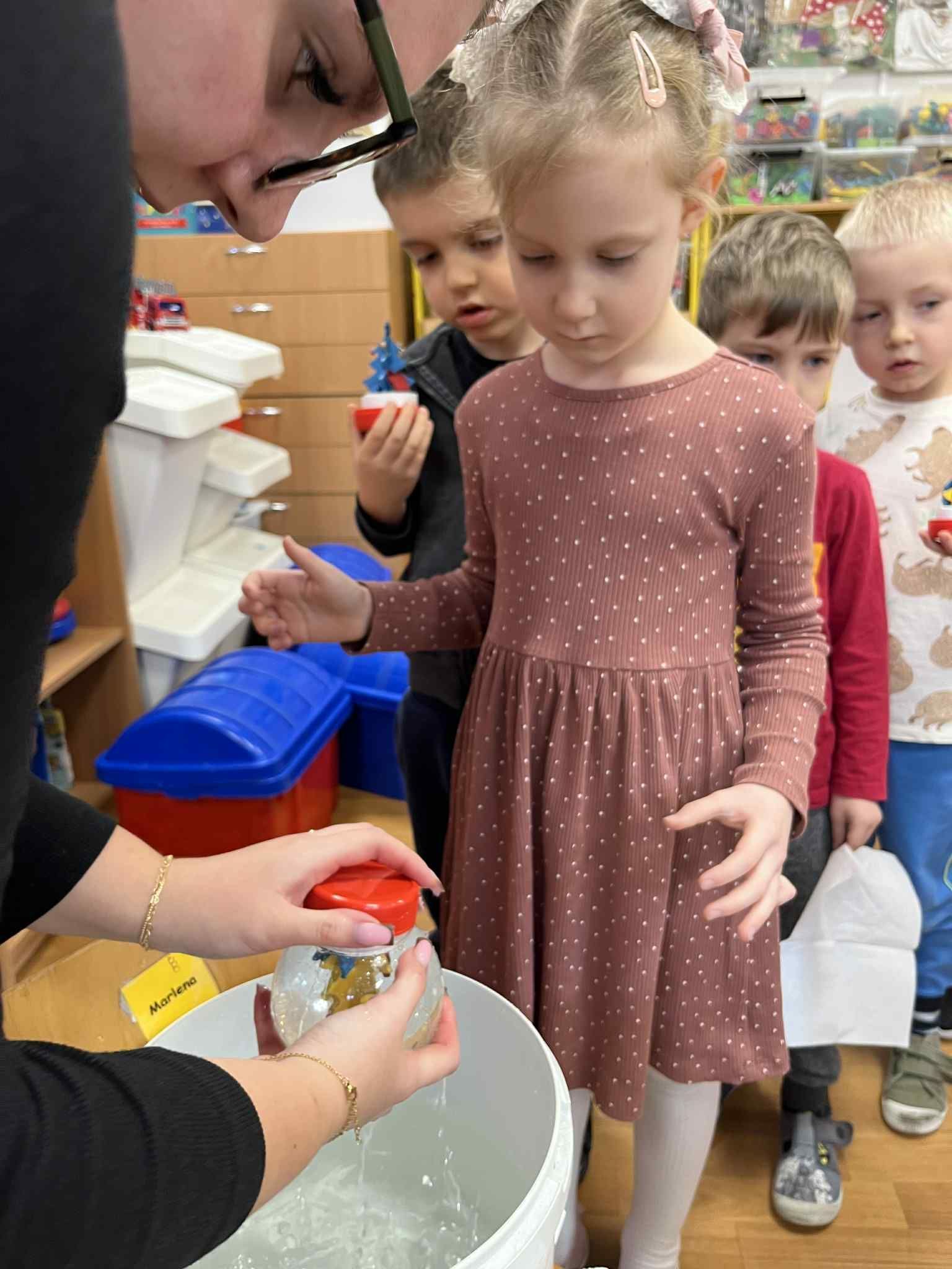 a223d216-9445-40a2-8dbb-24fbf9627a7f