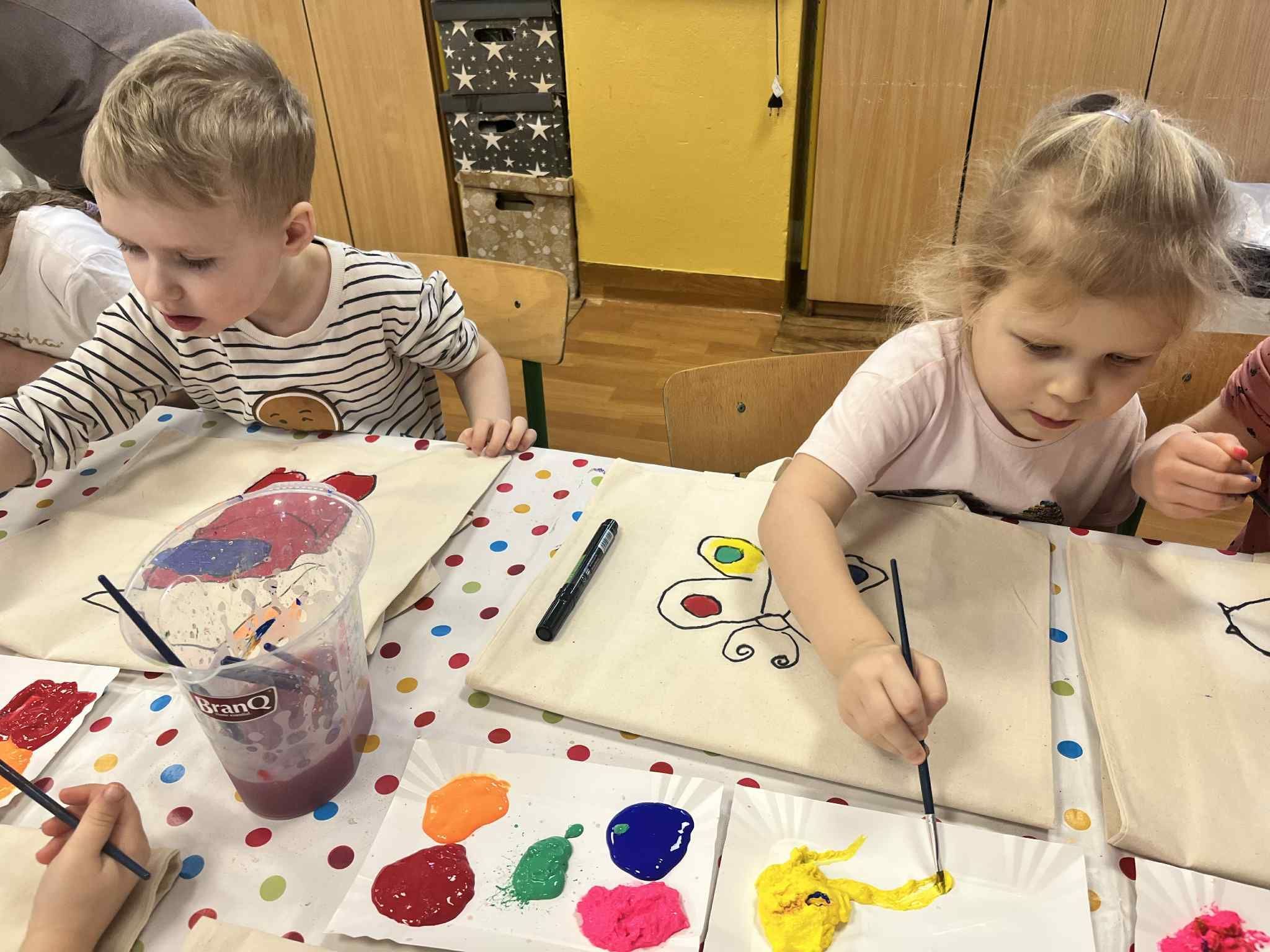 221566df-58e2-465a-a80f-b4852d267c86